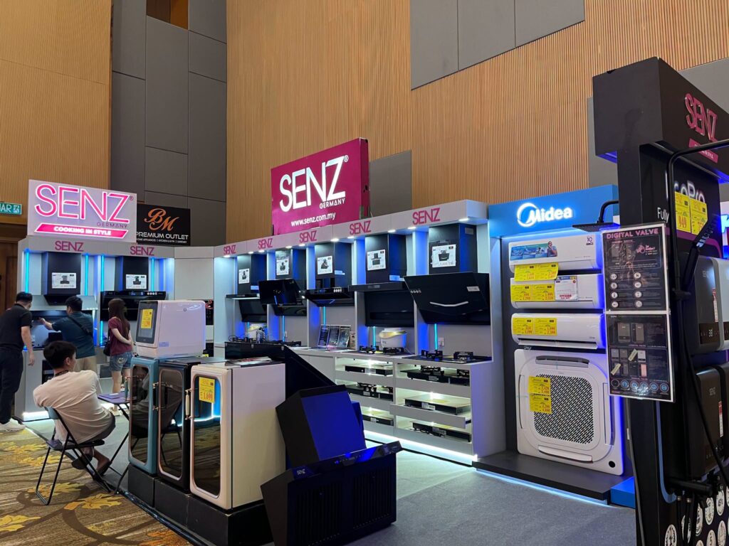 MegaHome furniture expo