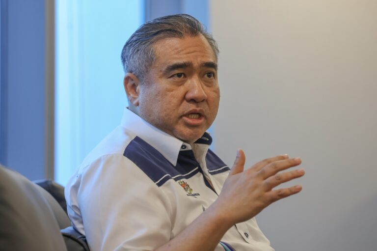 lrt3-ridership-surpasses-one-million-malaysia-s-public-transport-momentum-under-anthony-loke-s-watch-featured