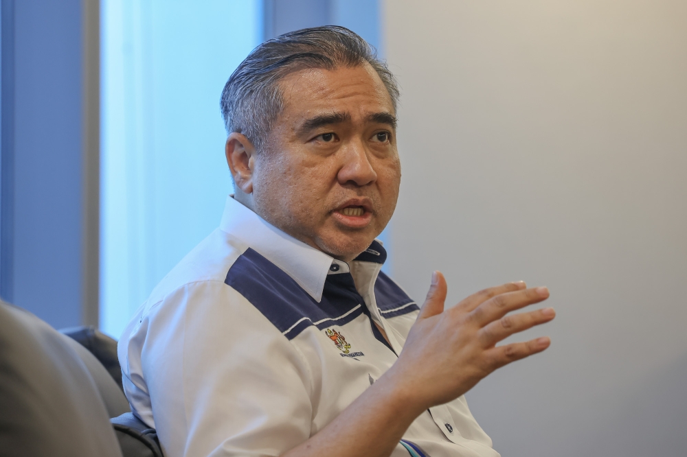 lrt3-ridership-surpasses-one-million-malaysia-s-public-transport-momentum-under-anthony-loke-s-watch-featured
