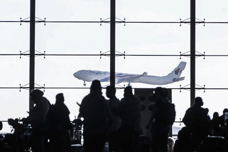 malaysia-airlines-jakarta-drug-arrest-off-duty-second-officer-was-not-at-the-controls-mag-confirms-featured