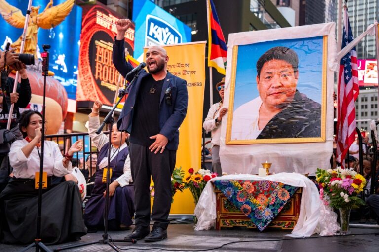 tibetan-activist-lobga-rangzen-s-self-immolation-outside-the-un-a-final-act-of-protest-for-tibet-featured