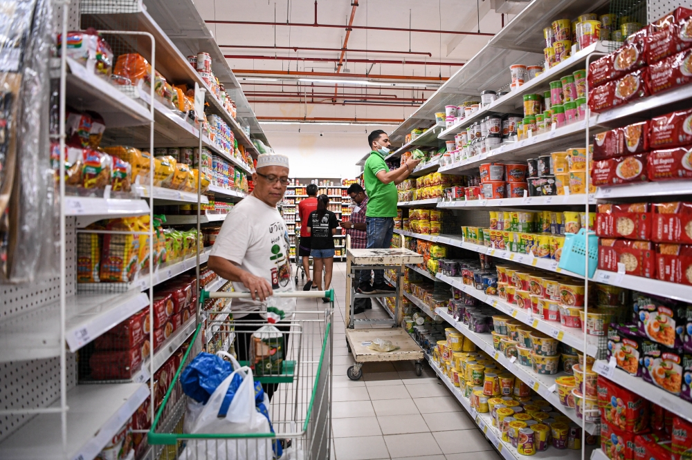 malaysia-retail-growth-slows-to-2.5-in-q2-2026-how-budi95-budi-diesel-and-cash-subsidies-are-sustaining-household-demand-featured